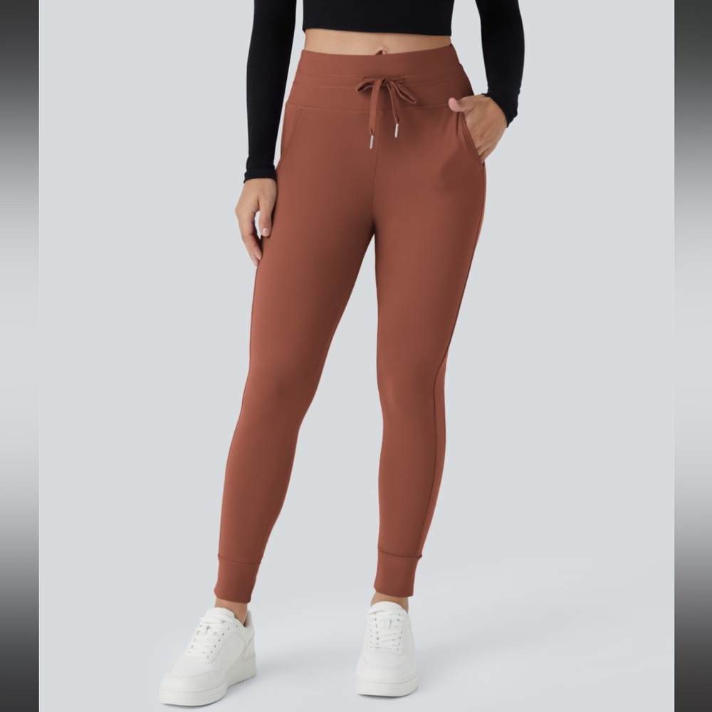 Softlyzero™ Plush High Waisted Drawstring Side
Pocket Plain Full Length Joggers​